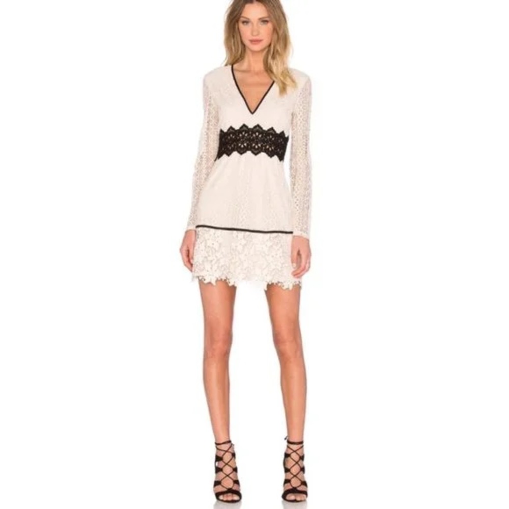 Bardot Bella Lace Dress in Limestone - Picture 3 of 12